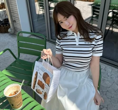 小嶋陽菜、韓国で満喫ショットを披露！