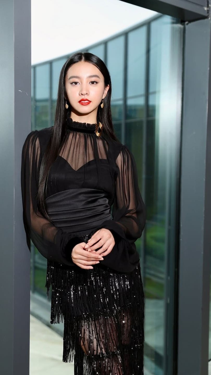 アジアンビューティーな大人化が止まらない！Kokiが妖艶なアウトルックを披露