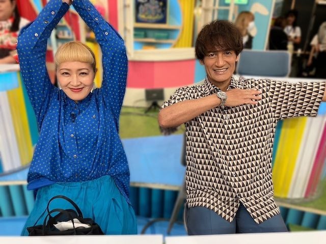 夫婦で仲良くラヴィットポーズ🐰本並健治が自身のインスタを更新👀！!