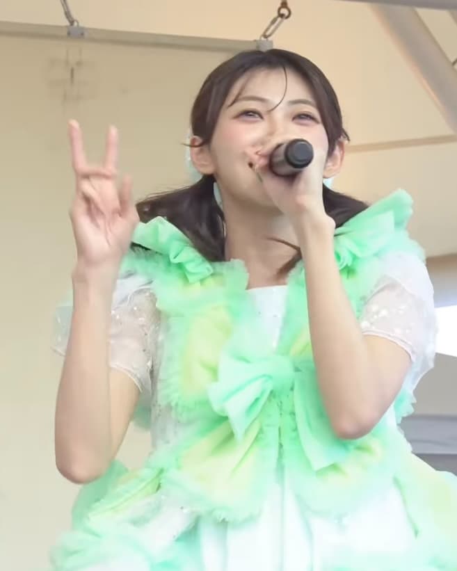 CUTIE STREET板倉可奈、地元千葉のファンを可愛く指導中！