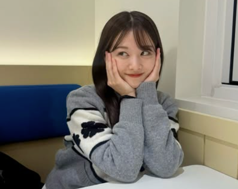 可愛すぎてファン悶絶。原田葵の“ほほえみショット”が話題「癒やしの天才」