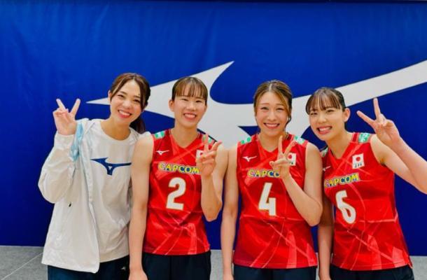 「みんな笑顔が素敵」女子バレーの新旧日本代表がイベントで共演！