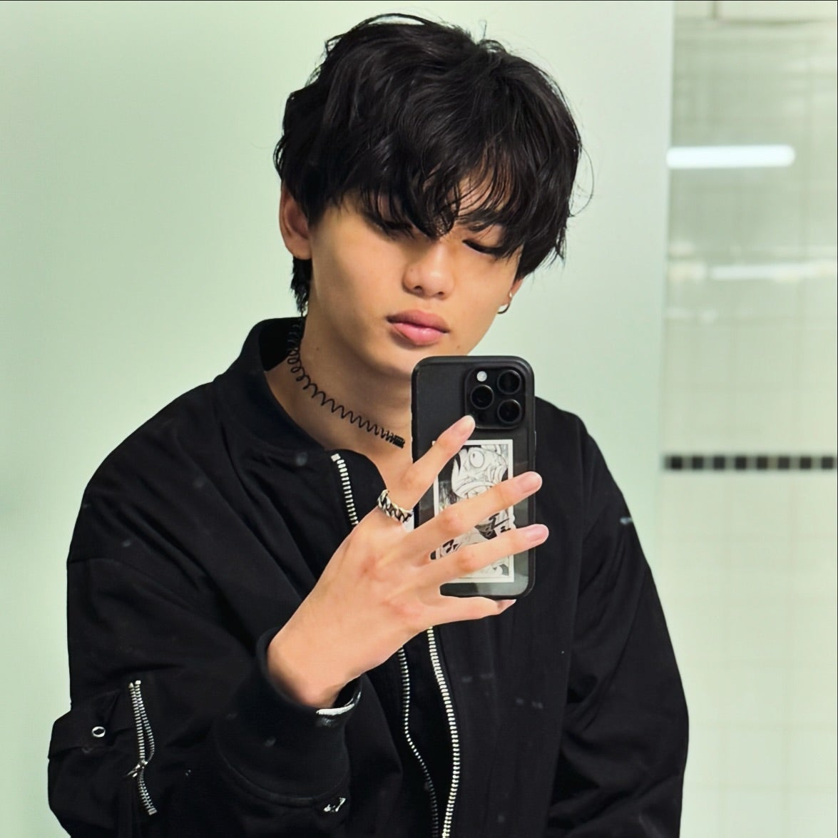 冨永愛のイケメン長男が悩みを告白、母からアドバイスを貰うも「俺的には…」