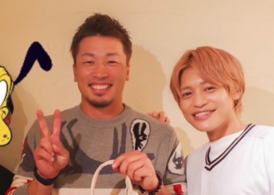 中間淳太、安達了一コーチからのプレゼントに大感激！「早く一緒にディズニー行こうね」