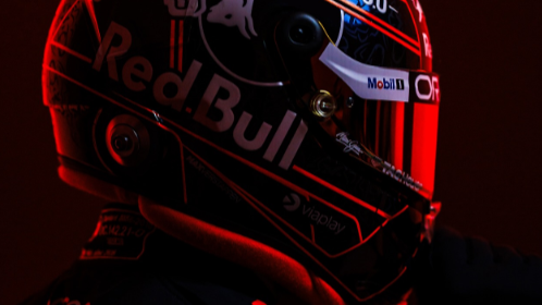 「特別すぎる」マックス・フェルスタッペン、新ヘルメット公開に世界が熱狂！そのデザインとは？