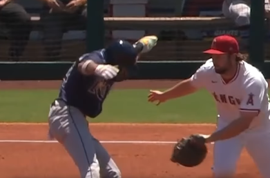 MLB 必見！“魔術師”シンプソンが魅せた衝撃の走塁、MLB公式も絶賛のスーパープレーが話題に！