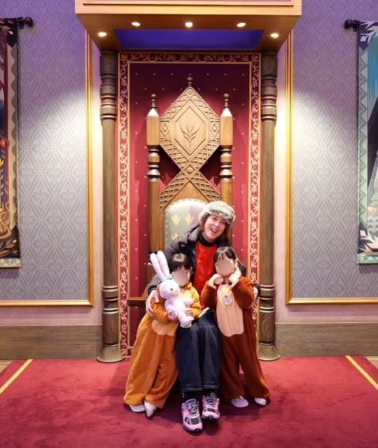 大山未希、"ファンタジースプリングスホテル"にみんなでお泊りへ！姪っ子双子との可愛すぎる3Sが話題