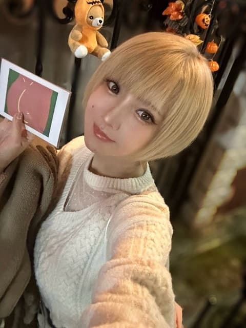 グラドル 火将ロシエルが自身の写真にビックリ！? あの厄介な虫が顔に…