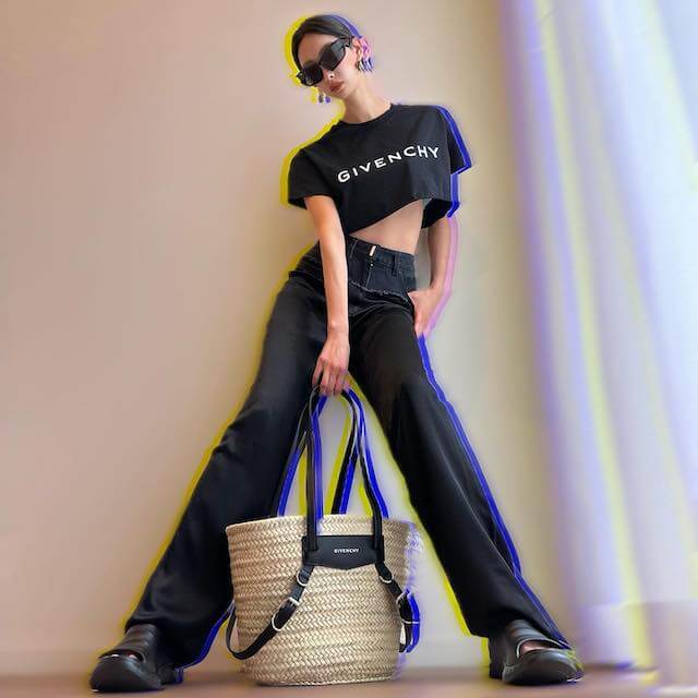 10頭身モデル・菜々緒の腹チラスタイル抜群ショットが話題に💖