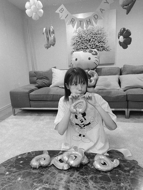 若槻千夏、愛娘の13歳バースデーを祝福　ピンクづくしの幸せ空間