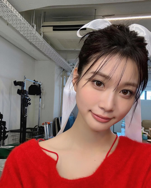 「食べ歩きで歩くよりも食べたりー」生見愛瑠、可愛すぎる