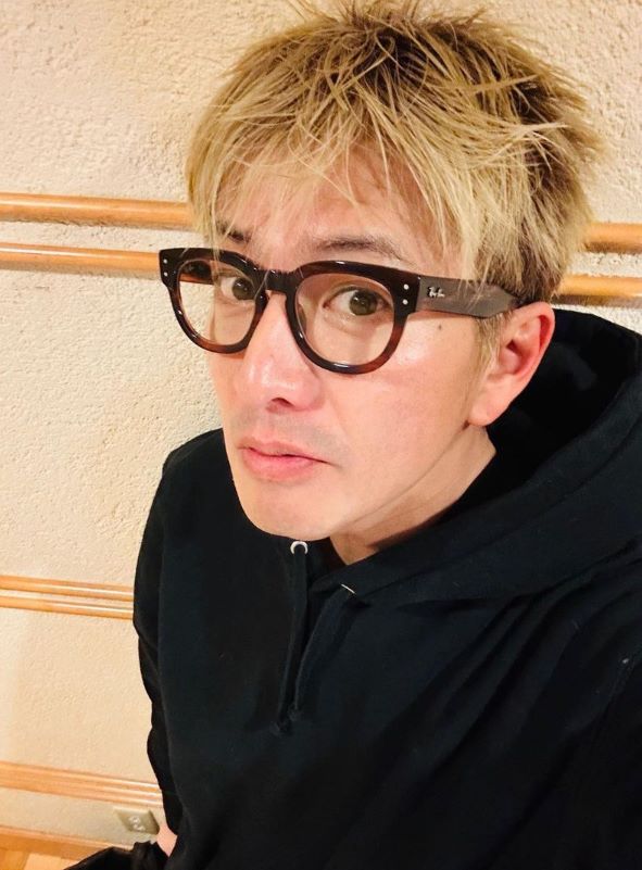 ノーセットでもカッコよすぎる😍木村拓哉のオフ感満載ショットが話題に👀