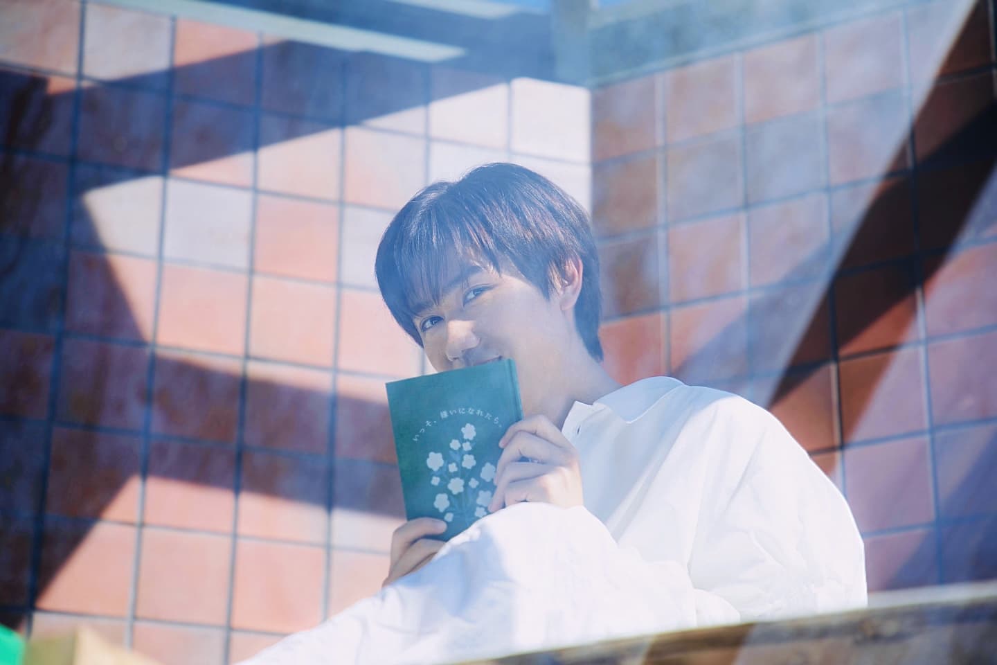 ファン悶絶 第5弾！自身のソロ曲のオフショットを公開