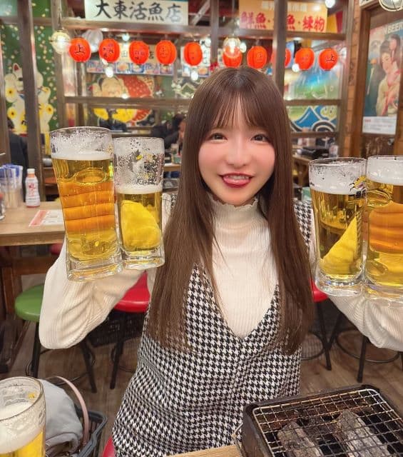 大食いアイドル・もえのあずき、”駆けつけ一杯”ではなく…？！両手いっぱいに〇〇を持った写真を公開！