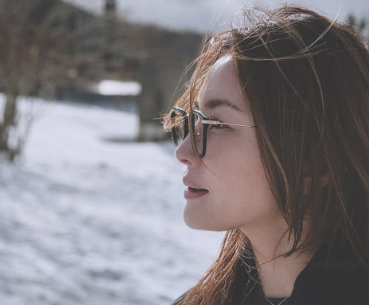 瀬戸朝香、おしゃれメガネのブランドを公開！ファン『似合いすぎる