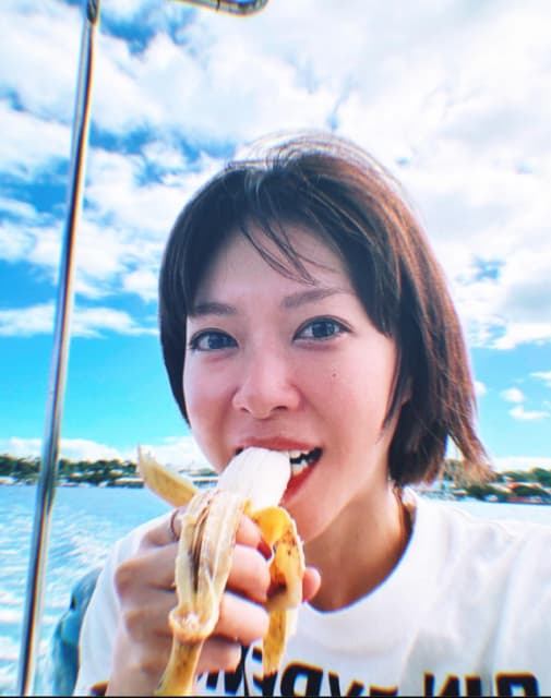 「かわいい」上野樹里「小さいバナーナ」無邪気にパクっ！