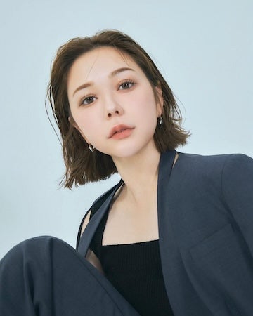 村重杏奈新たな宣材写真を公開 ファンからは｢綺麗になりすぎ｣と大反響