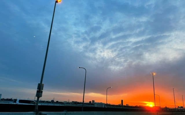 山下智久、印象的な朝焼けの風景を投稿「同じ空を見上げる幸せ」とファンの声