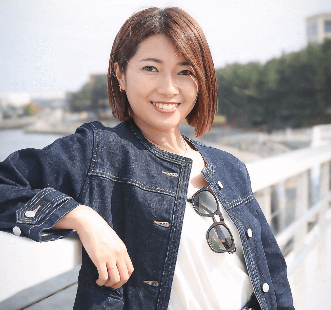 「何枚目の写真が好き？」美女アスリート、お洒落カジュアルな”クールビューティー・ショット”にファン白熱！「全部好き」