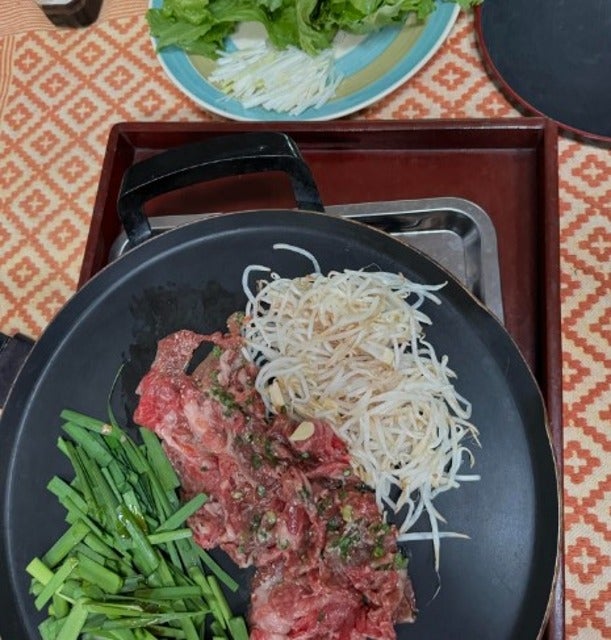 桃井かおりが庭でプルコギ！