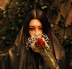 三吉彩花、パリでの特別な体験を振り返る 「身体全部で感じられた旅」