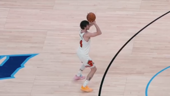 驚異の身体能力にファン熱狂！シカゴ・ブルズのマタスがスローモーションで躍動