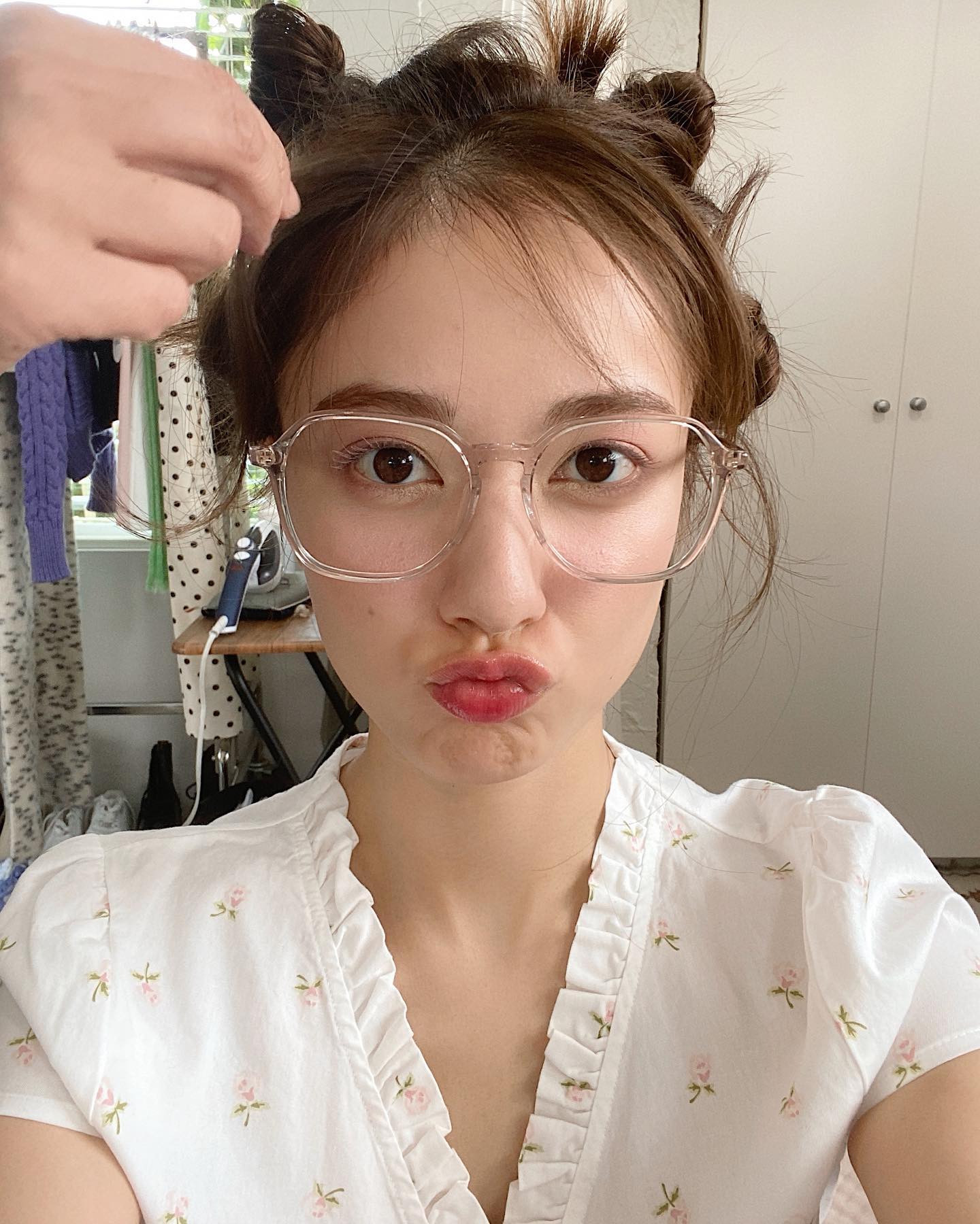 谷まりあさん、紫のマスカラ💜がナチュラルでスーパーキュート😍