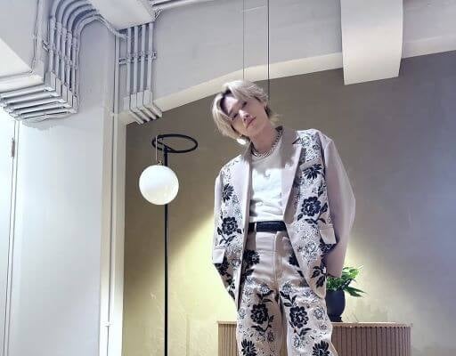 バースデーに咲いた男の花。千賀健永の圧倒的スタイルセンス