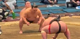 「炎鵬の底力を見た！」大阪場所13日目、白星で締めくくりにファン歓喜の声