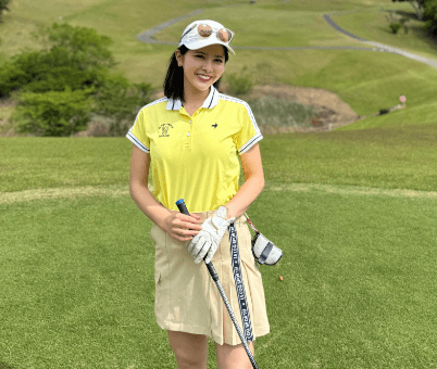 「ゴルフ姿も素敵です」美女ランナー、ゴルフ女子モードのスイッチ・オン！美スイングムービーにファン夢中「ウェア姿もめちゃ可愛い」