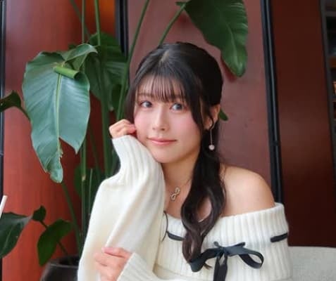 笑顔が可愛いと話題に！グラドル・ちとせよしの 誕生日を迎える！