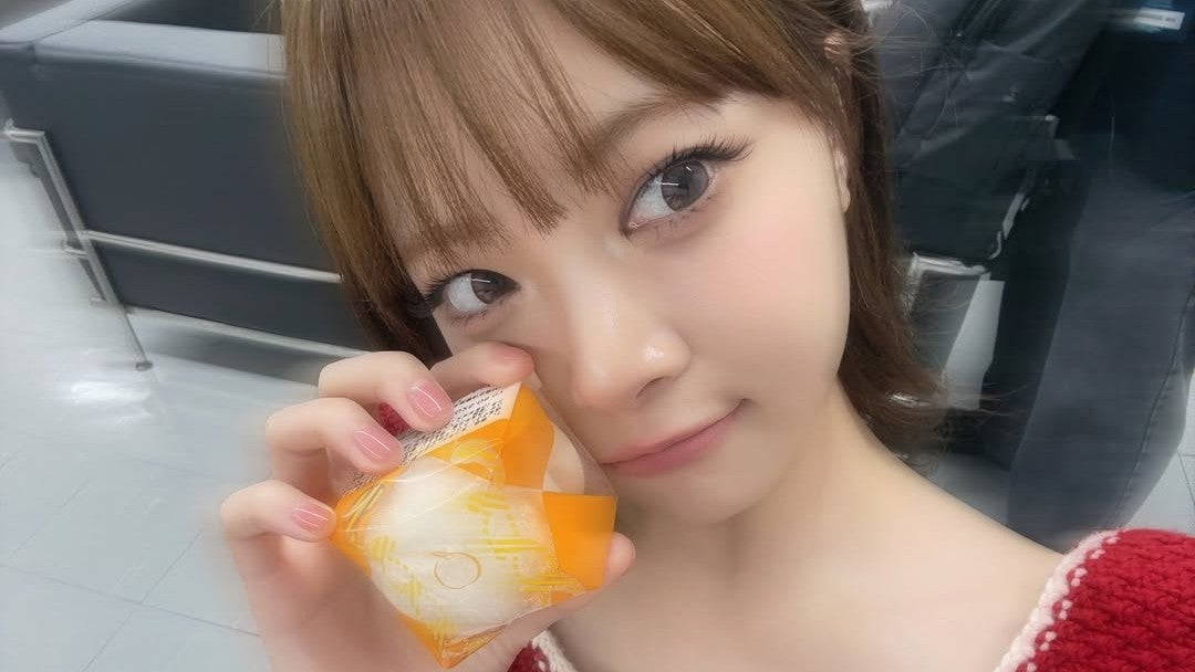 「みんなで同時に載せるのかわいいいい！」美人化が止まらないLE SSERAFIM・ウンチェがメンバーと同時にモグモグ写真を投稿！