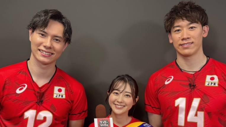 「身長差35cmの奇跡ショット」若林有子アナ、石川祐希＆髙橋藍とのインタビューが話題沸騰！“必殺技”に注目集まる