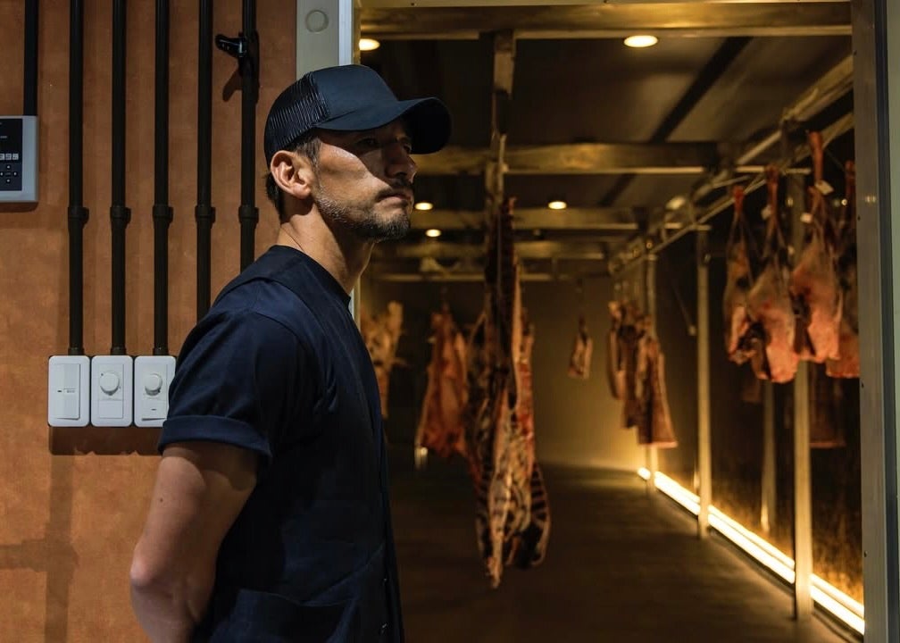 中田英寿、北海道で“ジビエ文化”を探訪…職人の技に迫る最新ショット公開