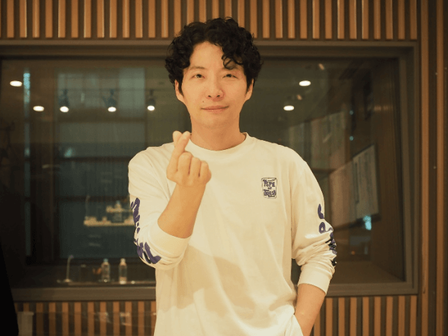 「源さんにキュンです」星野源がキメる“新鮮なポーズ”にファンもメロメロ！