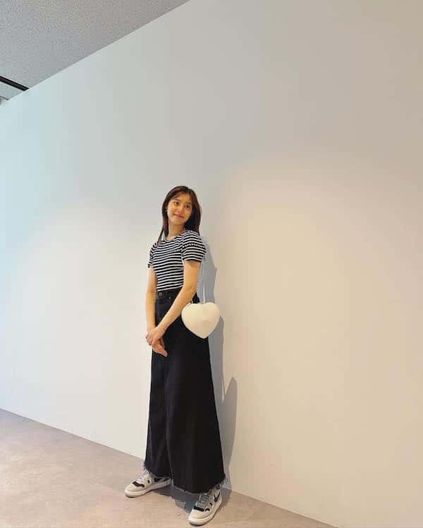 新木優子が私服コーデを紹介！ファン「よく見るとハートが」