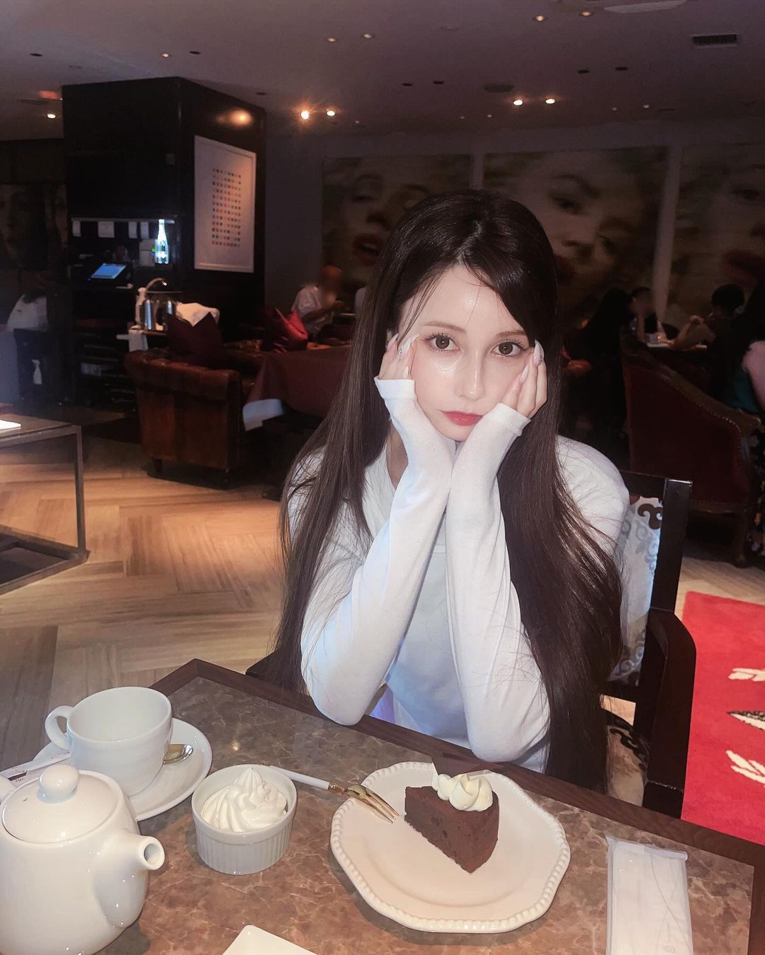 ファン悶絶 ダレノガレ明美 マネージャーと一緒にあるものを食べに行く