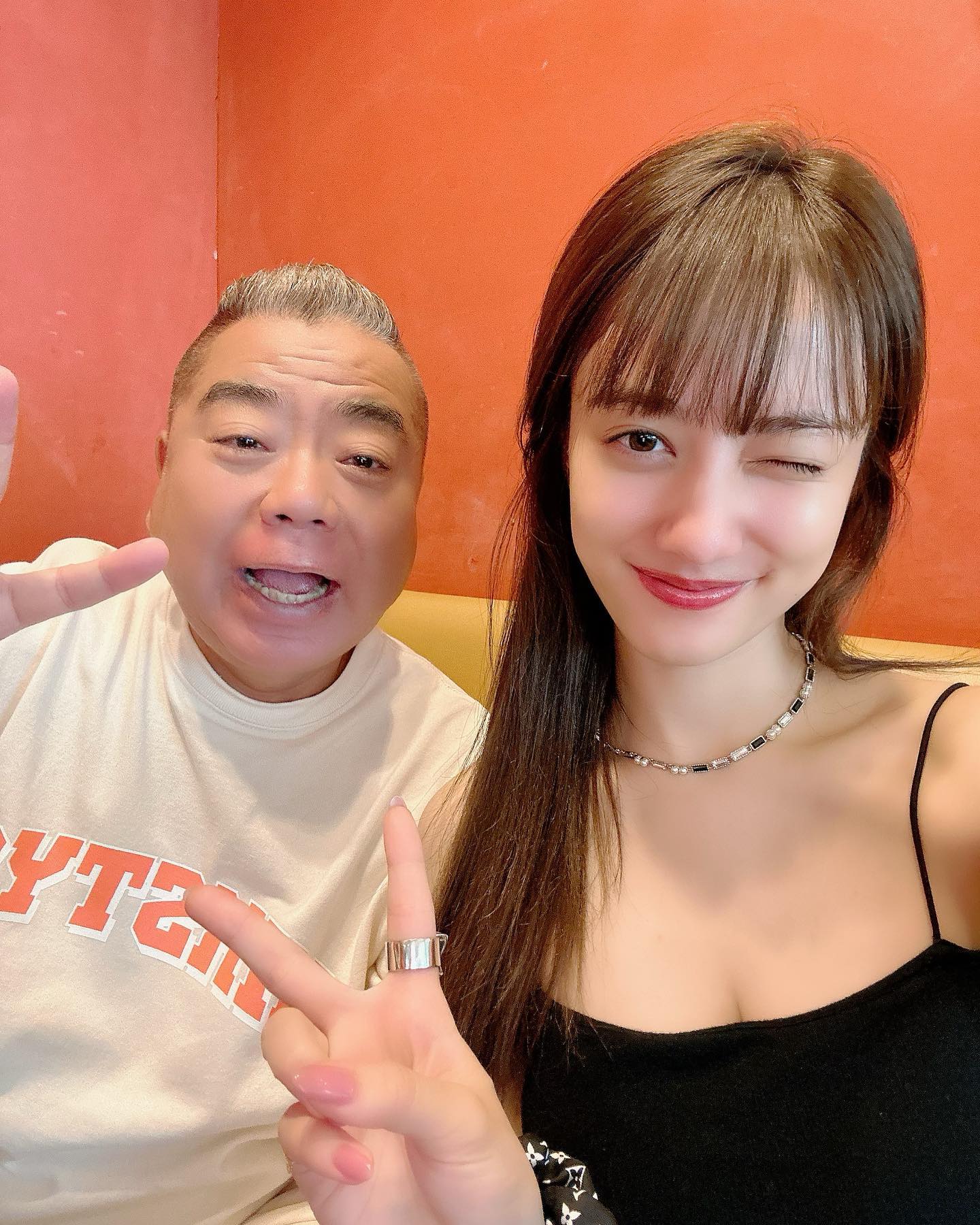 まるで親子😳谷まりあがあの人との2ショットを公開❣️✨