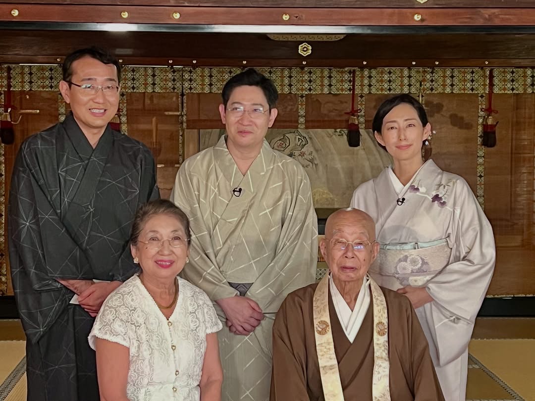 女優・木村多江、伝統行事「五山の送り火」に参加し「亡くなった家族を思い出しました。良い時間だったなぁ」