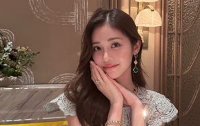 「この色のドレス似合いすぎ！」REIKA、淡いグリーンのドレスで魅せた“サプライズの夜”に反響続々！