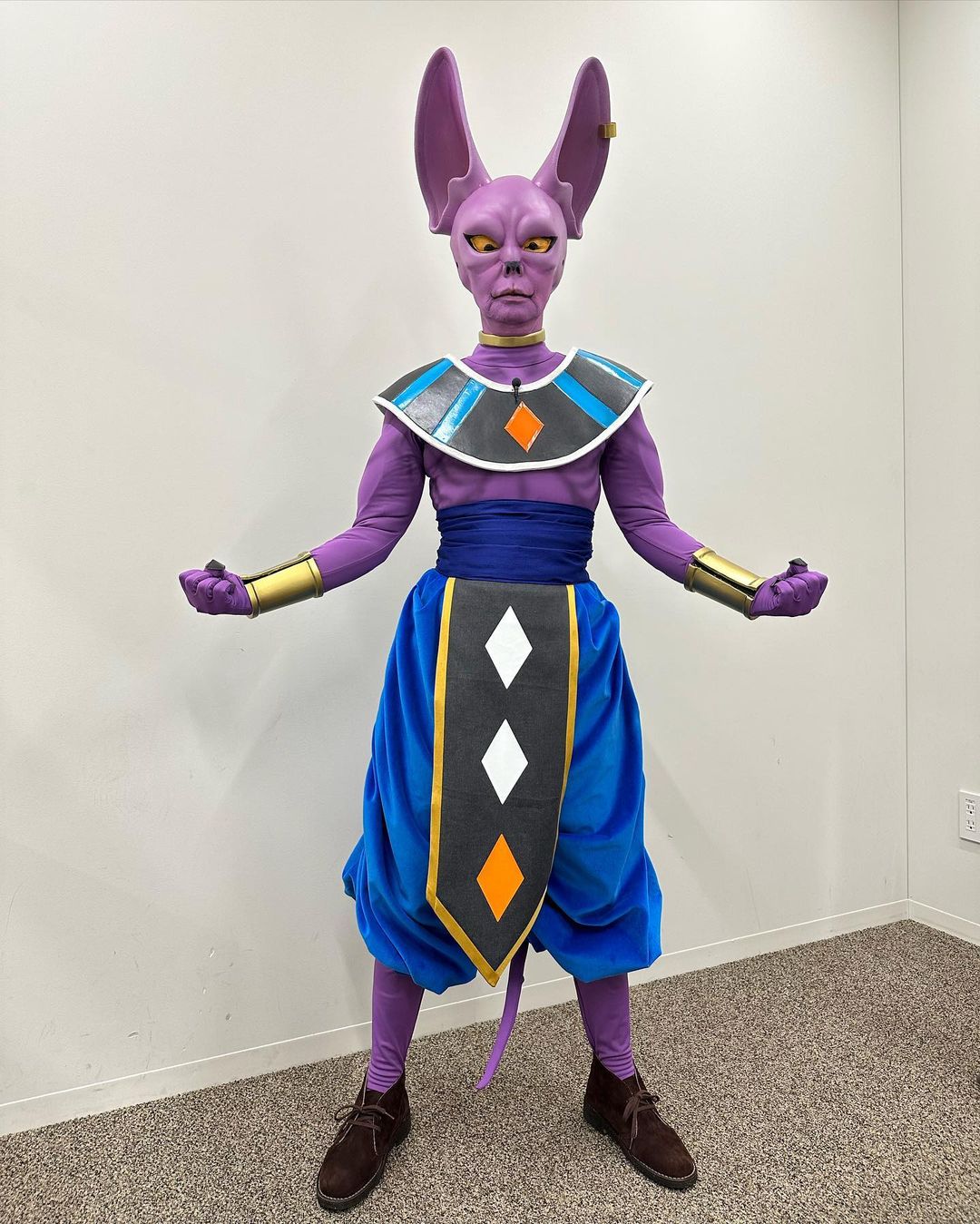 これは、、、誰？？ドラゴンボールの人気キャラに扮した大物芸能人の正体は！？