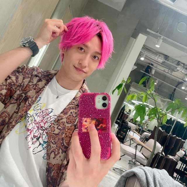 EXIT兼近のピンク髪が復活💓「おかえりなさい😍」