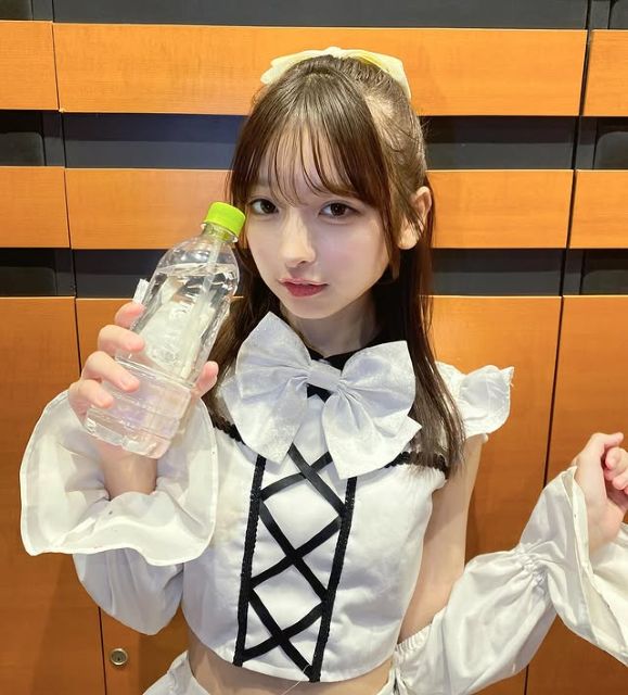 激カワ女子高生アイドル・一ノ瀬瑠菜、