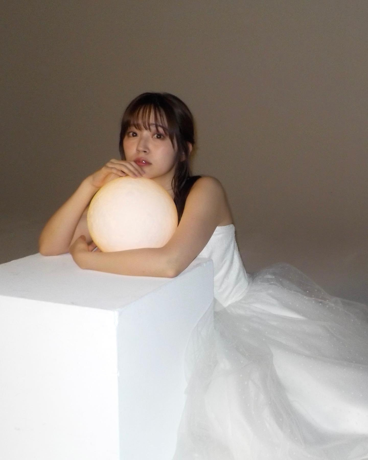 田中碧と交際の鈴木愛理が純白ドレス姿を披露👰💗「あーまじでかわいいです」