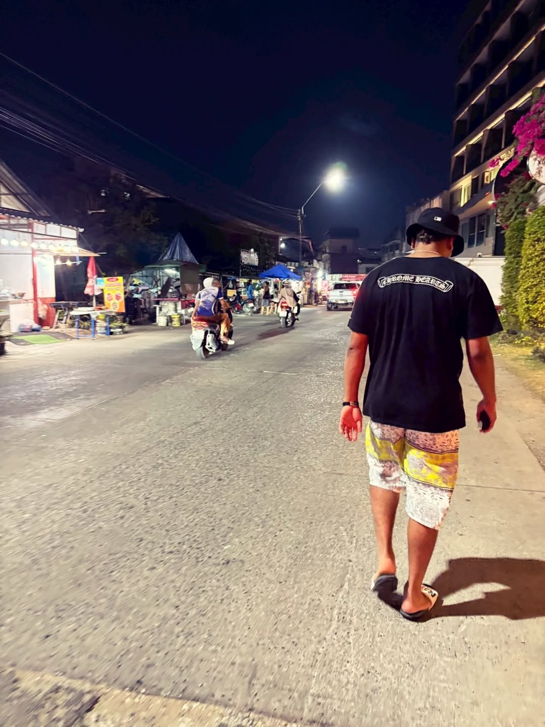 オコエ瑠偉、退団後に見せた夜道の一枚に「自分の道を行く姿が刺さる」の声