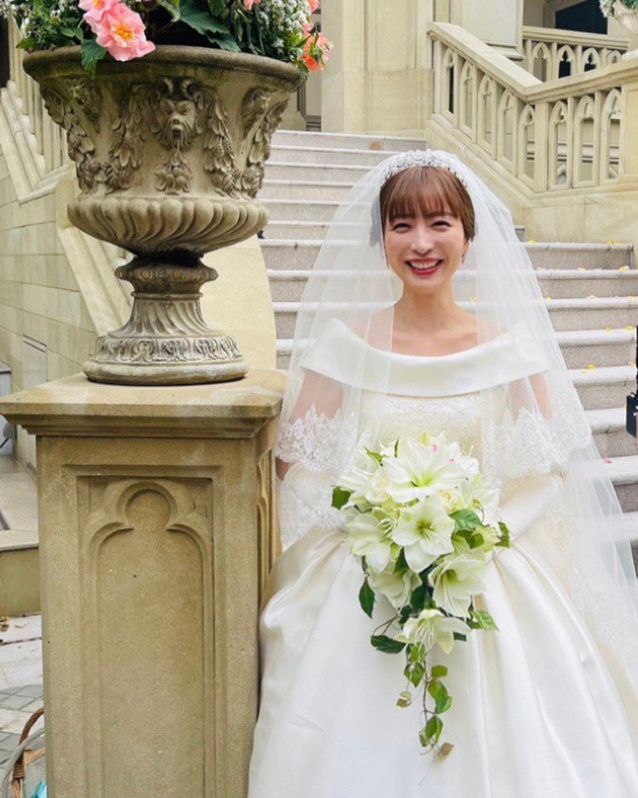 白洲迅＆竹内渉が挙式 葉加瀬マイ「こんなに黄色い声があがる結婚式は初めて😹」