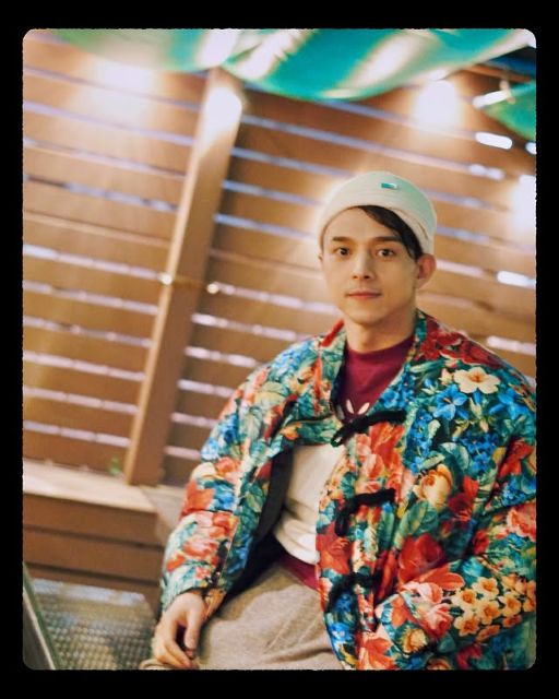 「Color Your Life! 」満島真之介、めちゃめちゃカラフルなジャケット颯爽着こなす！カッコ良すぎる姿にファン惚れ惚れ