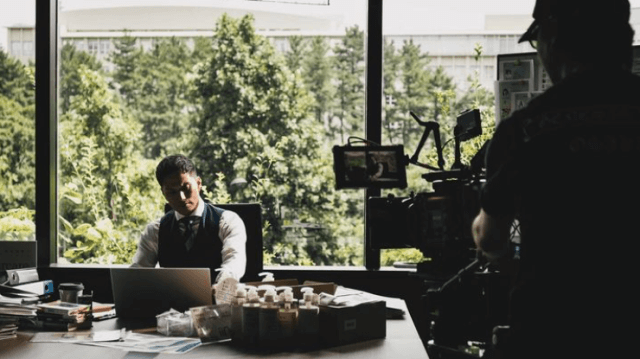 「甘利田先生と雰囲気が真逆」市原隼人が“渋カッコイイ”姿を魅せる…！