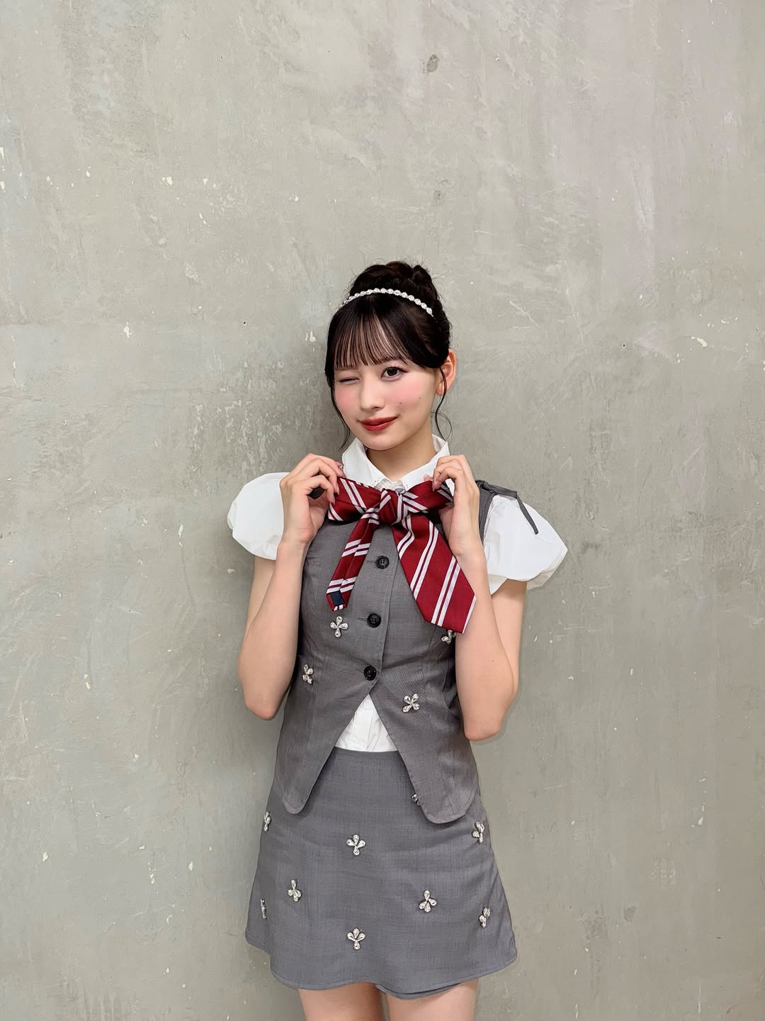 「これは美人OL」CANDY TUNE・立花琴未、ネクタイで作った大きなリボン姿が可愛すぎると話題に