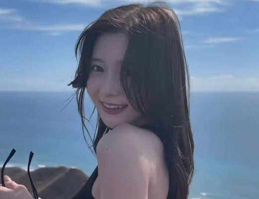 モデル松川星、ヘソ出しルックのマウンテンショットが美しすぎると反響続々「めっちゃ色気出てる」